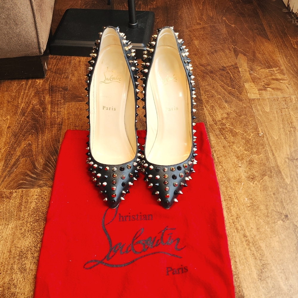 Women's Black Pigalle 120m Spikes Patent Leather Pumps with dust bag